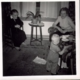 1954-Fred,-Mama-and-Oma-Vermeer